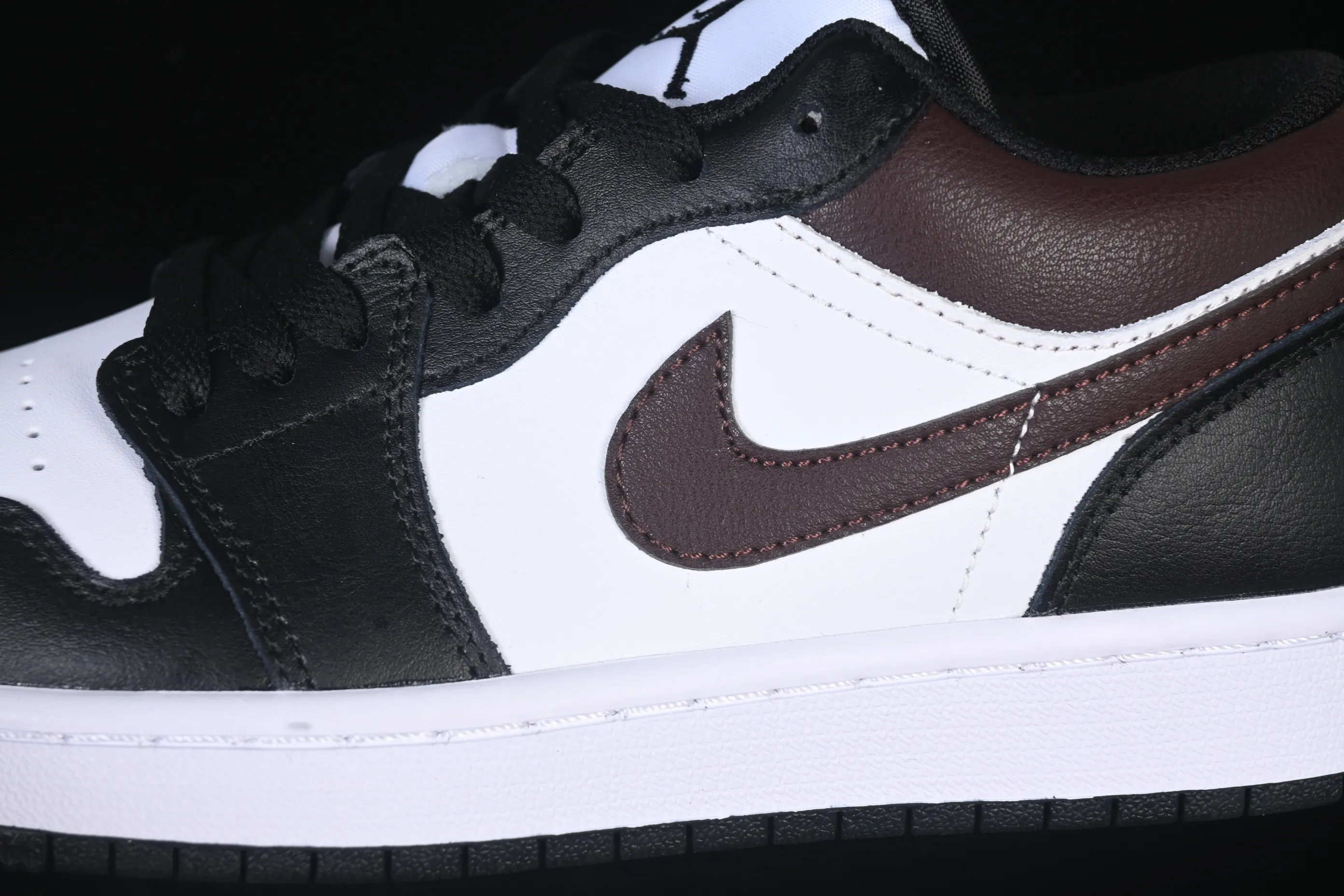 All categories Air Jordan Jordan series basketball shoes Air Jordan 1 Low Air Jordan 1 Low AJ1 Joe 1 black color low-top cultural casual sneakers IO3393-010